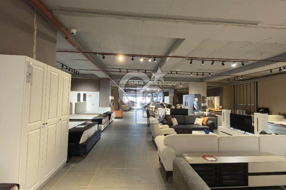 BAĞDAT CADDESİNE CEPHE 1.250 M2(H:3.65) SHOWROOM