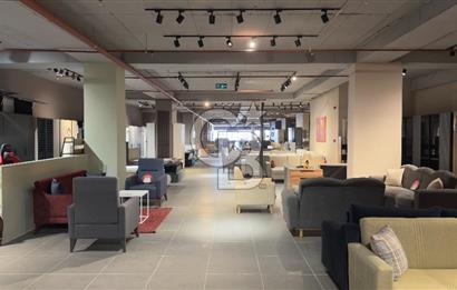 BAĞDAT CADDESİNE CEPHE 1.250 M2(H:3.65) SHOWROOM