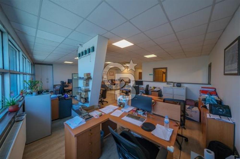 İDEALTEPE E5'TE PRESTİJLİ BİNADA KDVLİ 400 M2 KİRALIK PLAZA KATI