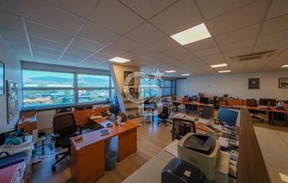 İDEALTEPE E5'TE PRESTİJLİ BİNADA KDVLİ 400 M2 KİRALIK PLAZA KATI