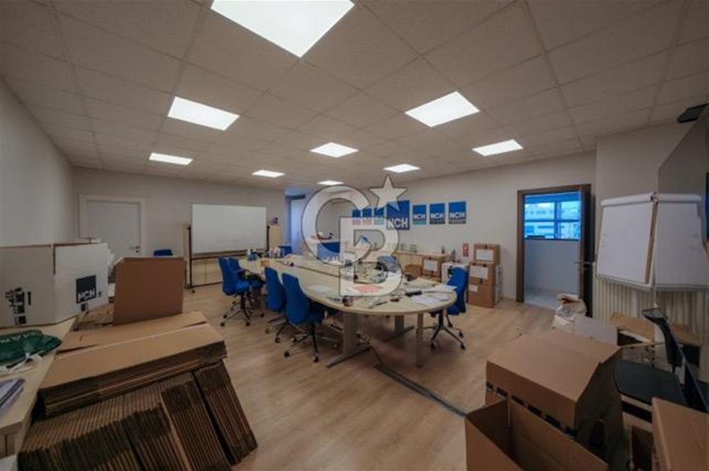 İDEALTEPE E5'TE PRESTİJLİ BİNADA KDVLİ 400 M2 KİRALIK PLAZA KATI