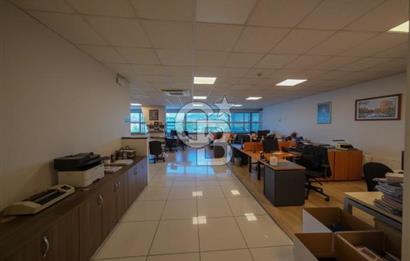 İDEALTEPE E5'TE PRESTİJLİ BİNADA KDVLİ 400 M2 KİRALIK PLAZA KATI