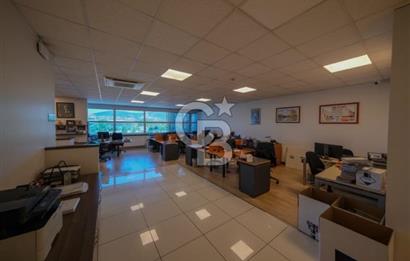 İDEALTEPE E5'TE PRESTİJLİ BİNADA KDVLİ 400 M2 KİRALIK PLAZA KATI