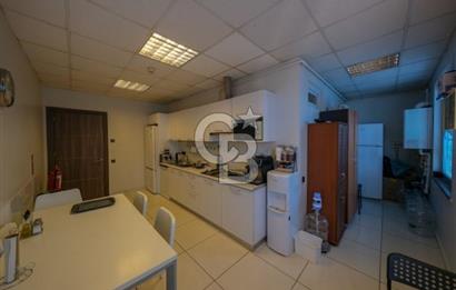 İDEALTEPE E5'TE PRESTİJLİ BİNADA KDVLİ 400 M2 KİRALIK PLAZA KATI