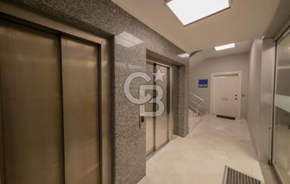 İDEALTEPE E5'TE PRESTİJLİ BİNADA KDVLİ 400 M2 KİRALIK PLAZA KATI