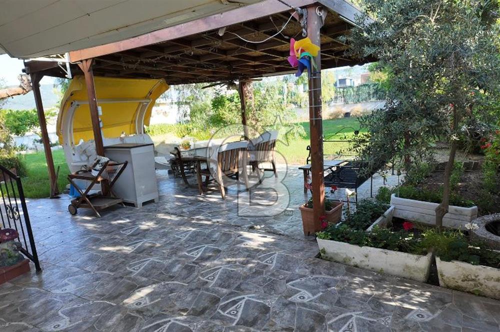 URLA İSKELE ATATÜRK MAHALLESİ'NDE EŞSİZ KONUMDA DEĞERLİ MÜLK