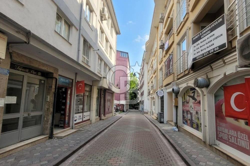 İZMİT TEPECİK MAHALLESİNDE İNÖNÜ CAD. SATILIK DÜKKAN