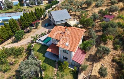 Kemalpaşa'da Satılık Müstakil Havuzlu Doğalgazlı Villa
