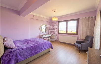 Kemalpaşa'da Satılık Müstakil Havuzlu Doğalgazlı Villa