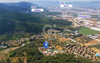 Kemalpaşa'da Satılık Müstakil Havuzlu Doğalgazlı Villa
