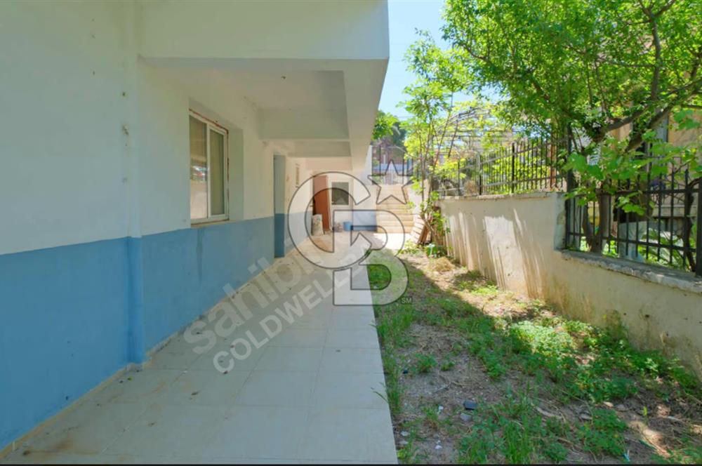 Urla Satılık Villa Sahilde 7+2