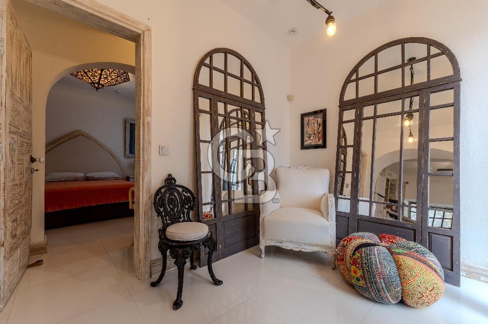 Bodrum Türkbükü’nde Eşyalı 1+1 Kış Bahçeli Müstakil Taş Ev