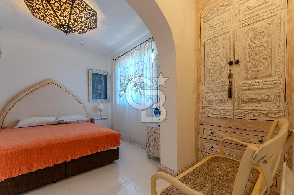 Bodrum Türkbükü’nde Eşyalı 1+1 Kış Bahçeli Müstakil Taş Ev