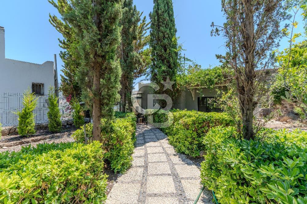Bodrum Türkbükü’nde Eşyalı 1+1 Kış Bahçeli Müstakil Taş Ev