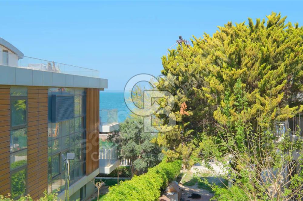 Urla Satılık Villa Sahilde 7+2