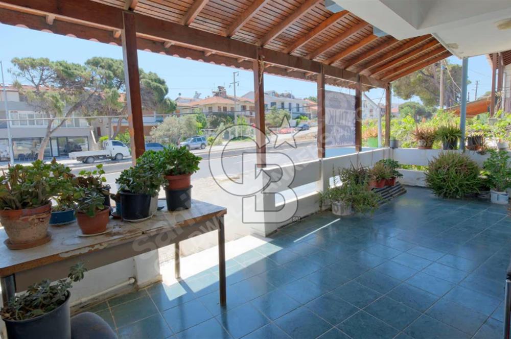 Urla Satılık Villa Sahilde 7+2