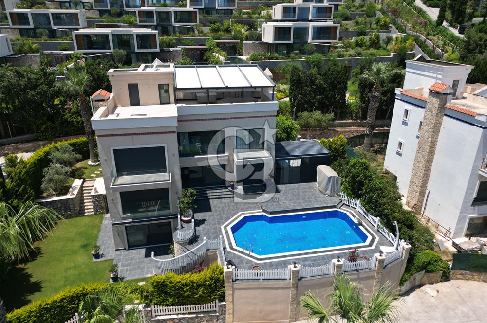 BODRUM HEBİL KOYUNDA ÖZEL HAVUZLU ŞÖMİNELİ LÜKS 6+2 VİLLA