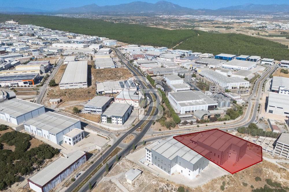 İzmir İTOB OSB'de yüksek tavanlı Prestijli Üretim Tesisi