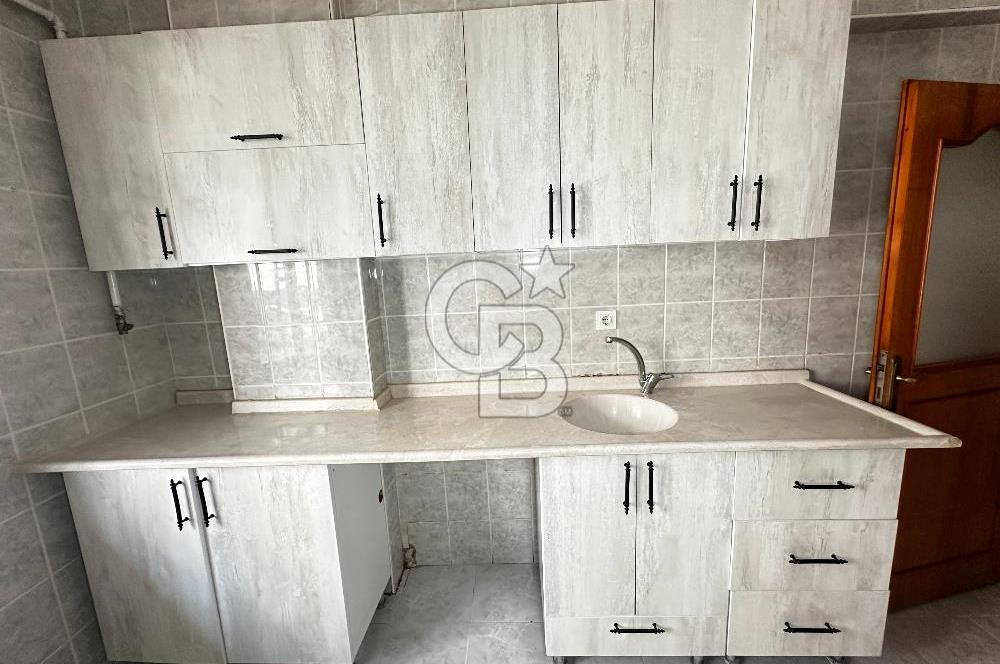 PENDİK GÜZELYALI MAHAHALLESİNDE SATILIK ARA KAT 3+1 DAİRE