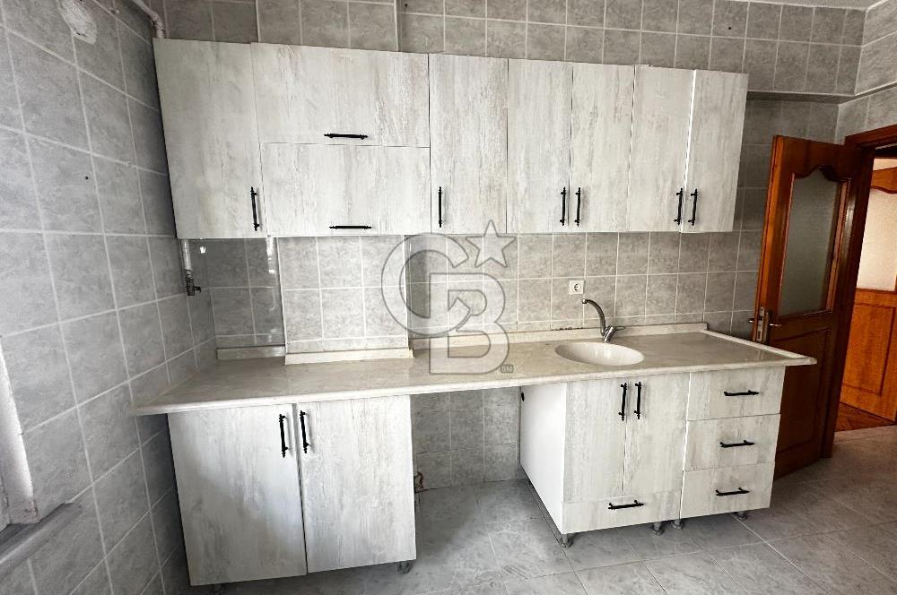 PENDİK GÜZELYALI MAHAHALLESİNDE SATILIK ARA KAT 3+1 DAİRE