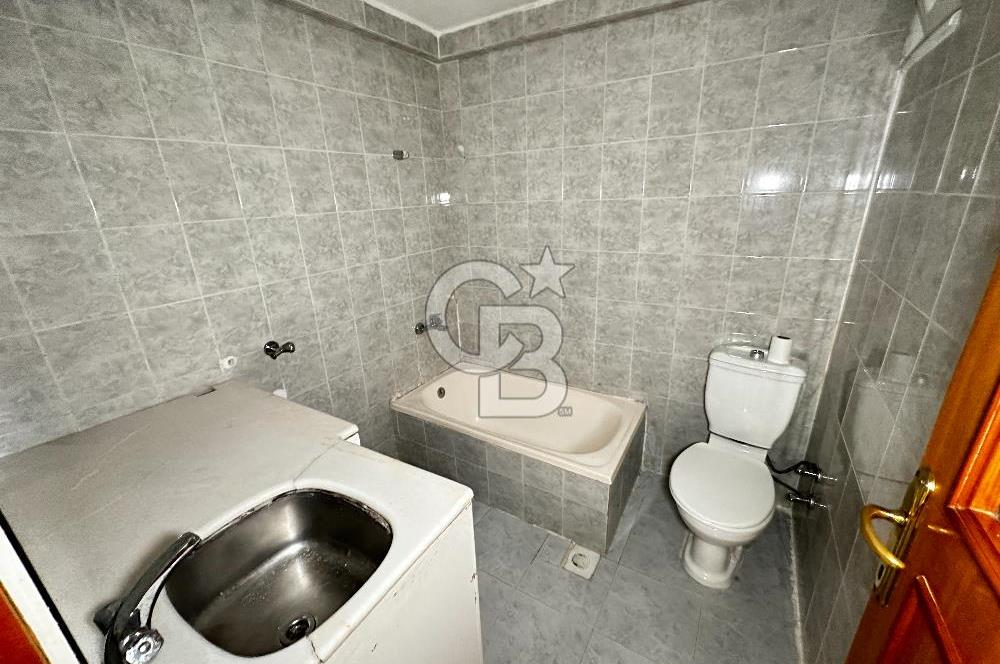 PENDİK GÜZELYALI MAHAHALLESİNDE SATILIK ARA KAT 3+1 DAİRE