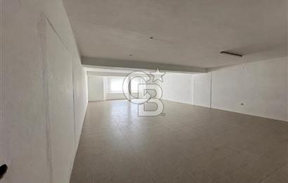 Karabağlar Sanayi Sitesinde 400 m2 Kiralık Dükkan