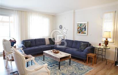 Çandarlı'da Tam Müstakil, Önü Açık, Deniz Manzaralı Geniş Villa