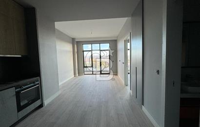 VELUX ANKARA İSTANBUL YOLU CEPHELİ 6.KAT'A 1+1 KİRALIK HOME OFİS