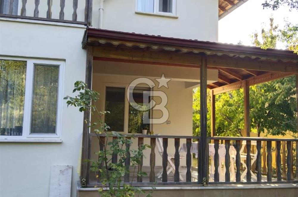 Kaz Daglarinda Havuzlu Sitede Satilik Dubleks Villa