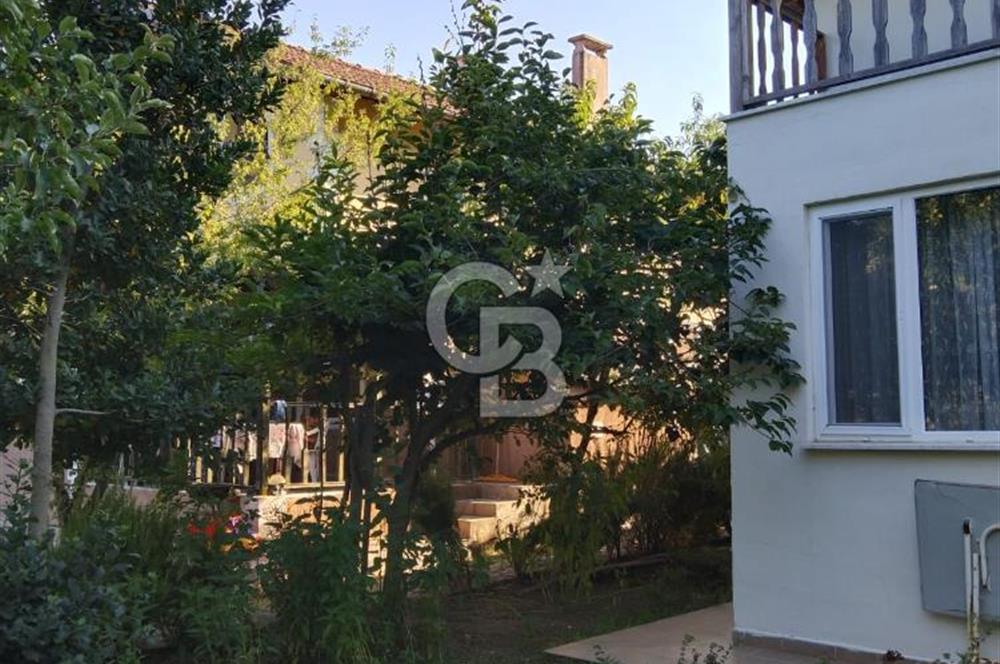 Kaz Daglarinda Havuzlu Sitede Satilik Dubleks Villa