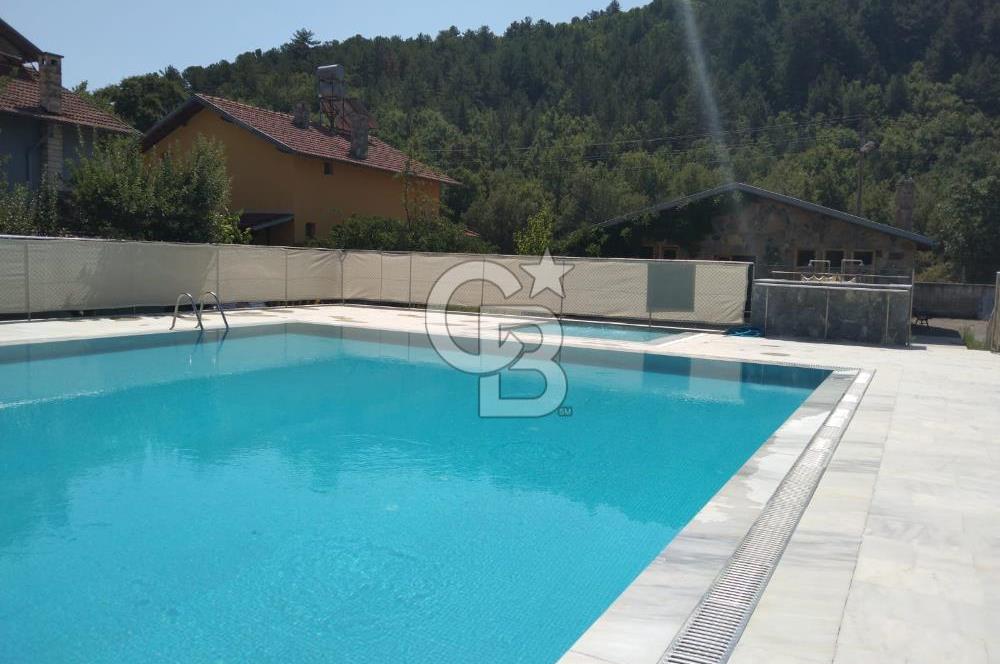Kaz Daglarinda Havuzlu Sitede Satilik Dubleks Villa