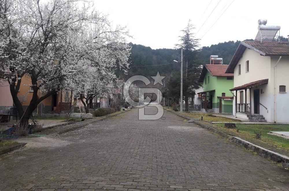 Kaz Daglarinda Havuzlu Sitede Satilik Dubleks Villa