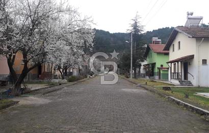 Kaz Daglarinda Havuzlu Sitede Satilik Dubleks Villa