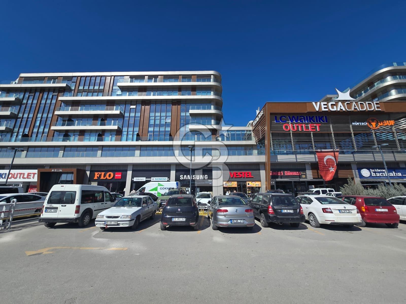 KDV AVANTAJLI SATILIK OFİS VEGA CADDE 