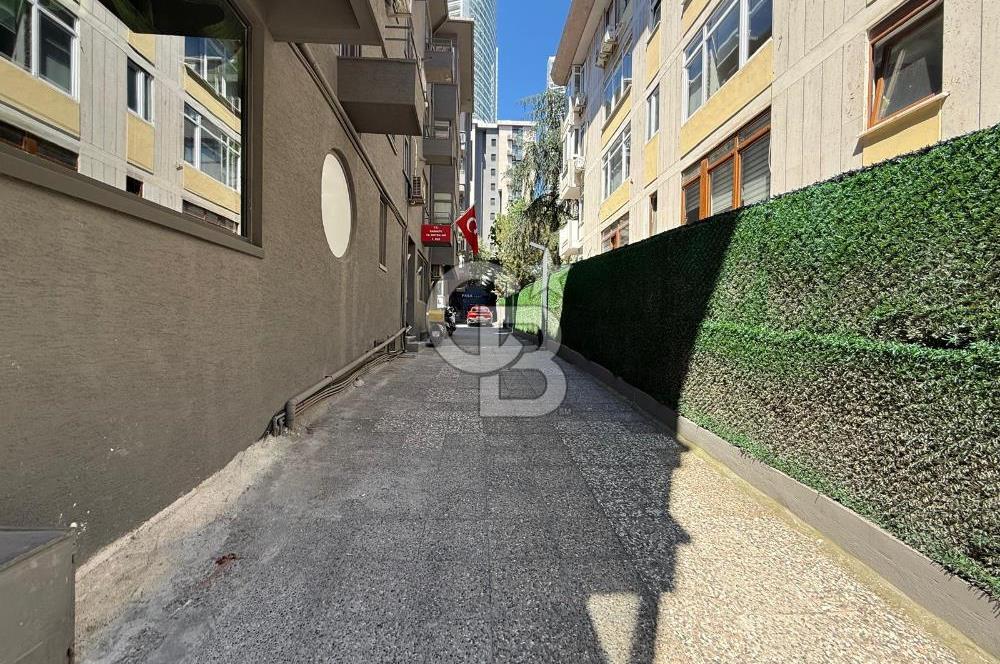KADIKÖY BAĞDAT CADDESİ KİRALIK DEPO,ANTREPO,ATÖLYE