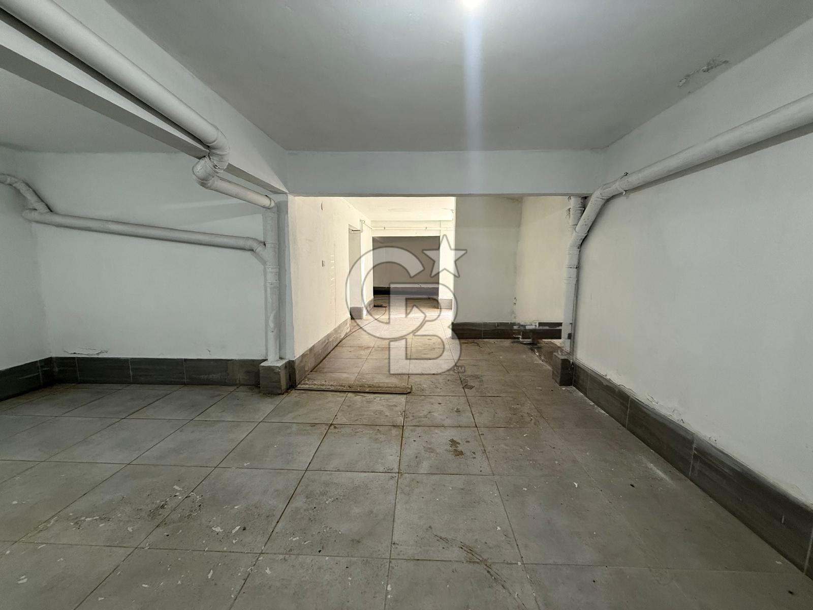 KADIKÖY BAĞDAT CADDESİ KİRALIK DEPO,ANTREPO,ATÖLYE