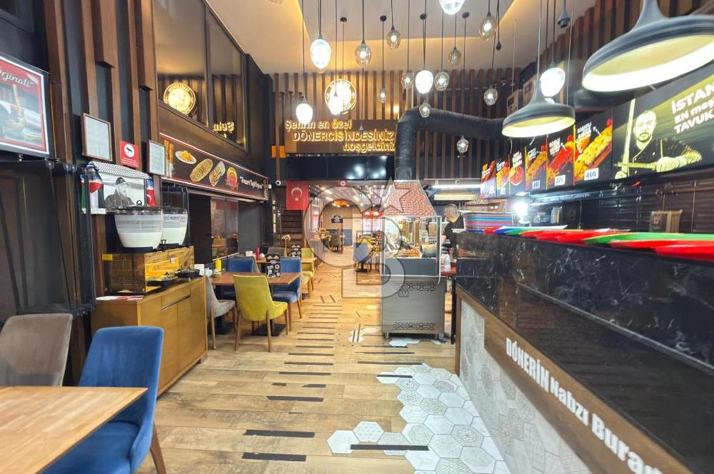 İSTANBUL'UN EN MEŞHUR DÖNERCİSİ ERSOY BEY DÖNER (YÜKSEK CİROLU)