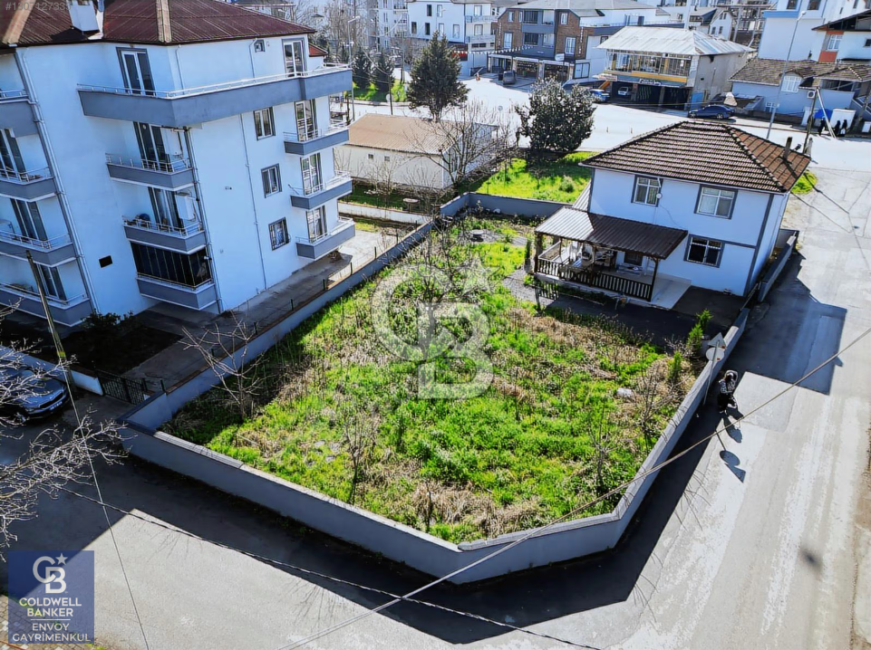 CB Envoy'dan Hisareyin Karaköprü'de Köşe Parsel 543m2 Arsa ve Ev