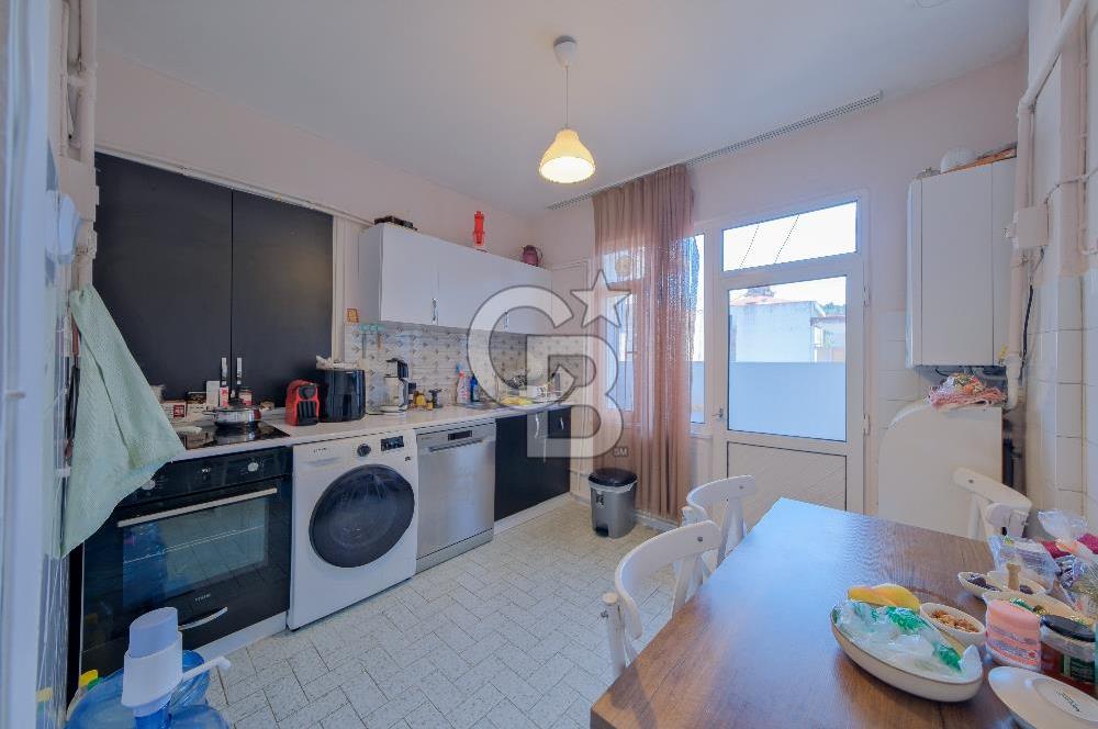 Ortaköy Merkezde Geniş, Aydınlık ve En Üst Kat 3+1 Satılık Daire