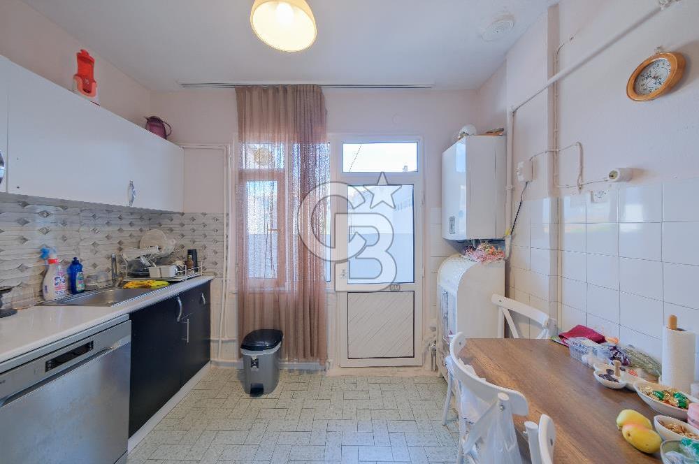 Ortaköy Merkezde Geniş, Aydınlık ve En Üst Kat 3+1 Satılık Daire