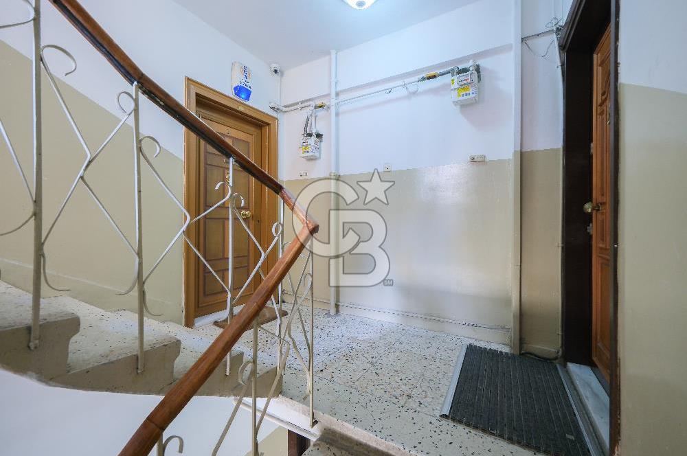 Ortaköy Merkezde Geniş, Aydınlık ve En Üst Kat 3+1 Satılık Daire