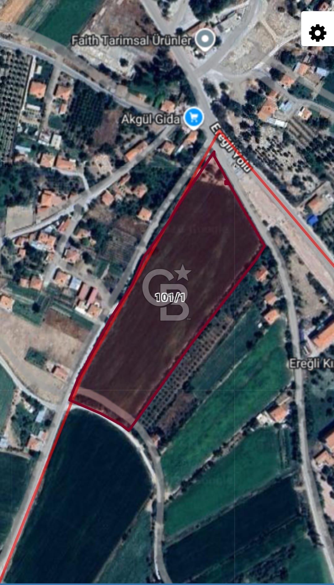 KÖY MEYDANINA YAKIN SATILIK ARSA