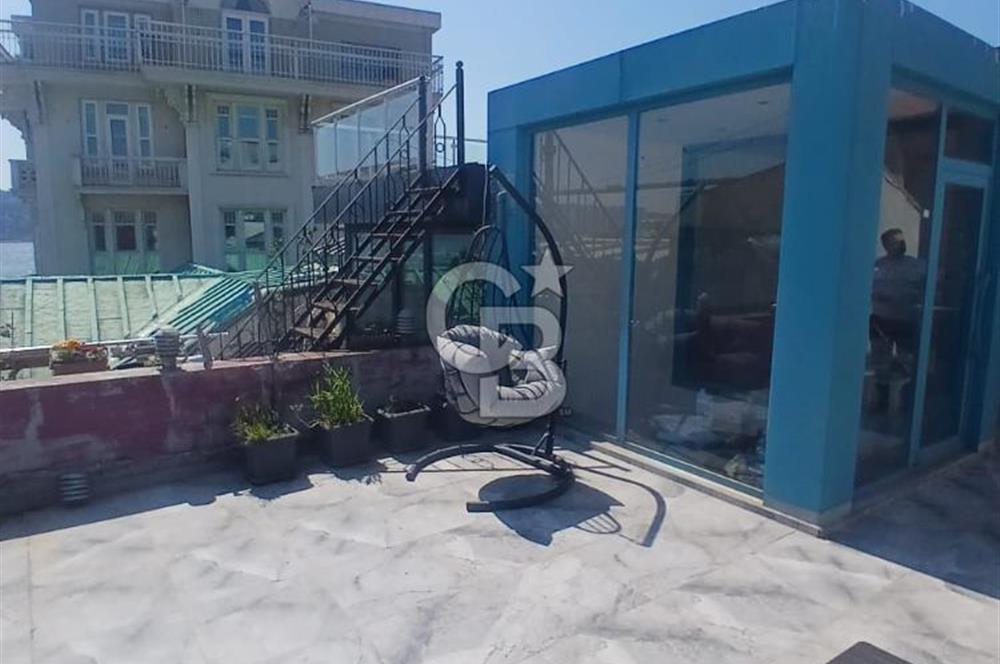 Ortaköy'de Boğaz Manzaralı, 5 Katlı Komple Bina Devren Kiralık