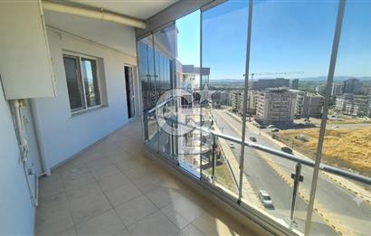 ULUKENT MAHALLESİ 1.CADDE ÜZERİ TADILATLI TAŞINMAYA HAZIR KİRALIK 3+1