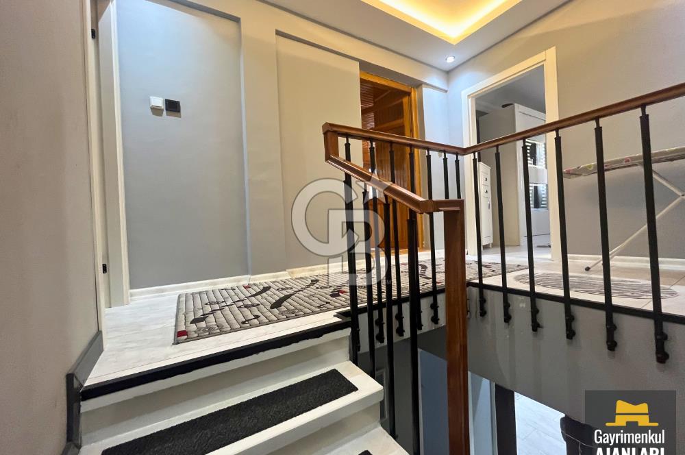 YILDIZELİ SOKAKTA GENİŞ TERASLI 3+1 ÇATI DUBLEKSİ SATILIK DAİRE