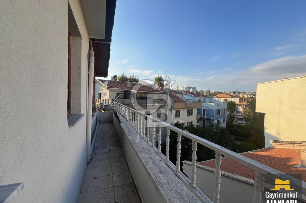 YILDIZELİ SOKAKTA GENİŞ TERASLI 3+1 ÇATI DUBLEKSİ SATILIK DAİRE