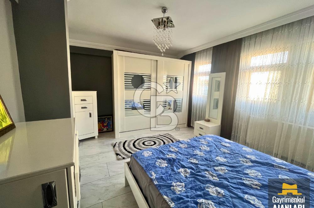 YILDIZELİ SOKAKTA GENİŞ TERASLI 3+1 ÇATI DUBLEKSİ SATILIK DAİRE