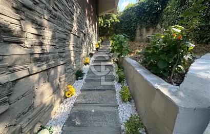 SAPANCA ÜNLÜCE TRİPLEKS VİLLA
