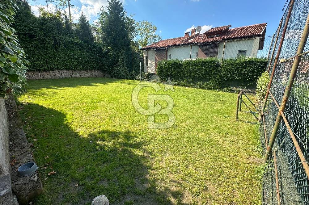 SAPANCA ÜNLÜCE TRİPLEKS VİLLA