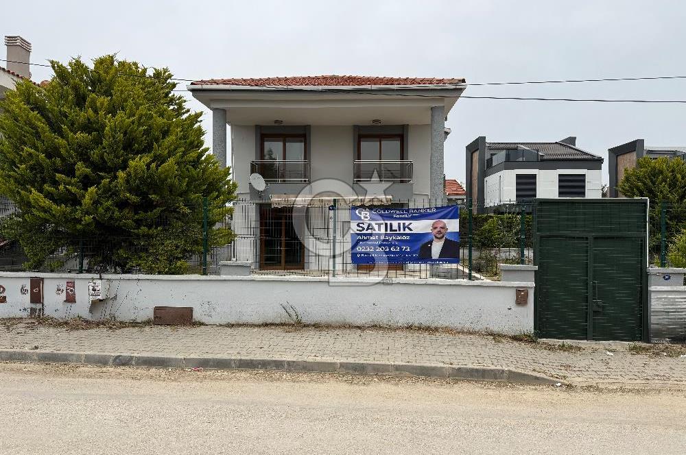 URLA İSKELE YAKINI MÜSTAKİL 4+1 FIRSAT VİLLA